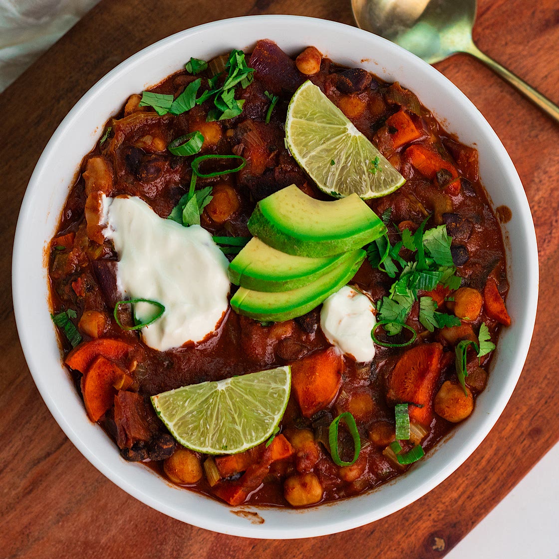Killer 3 Bean Vegan Chili with White Beans (instant pot)