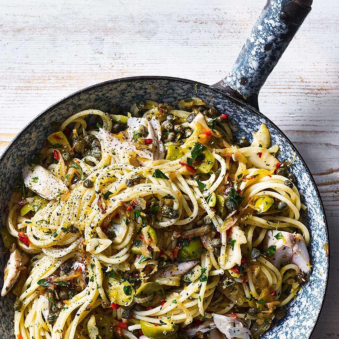 Mackerel, fennel and olive spaghetti