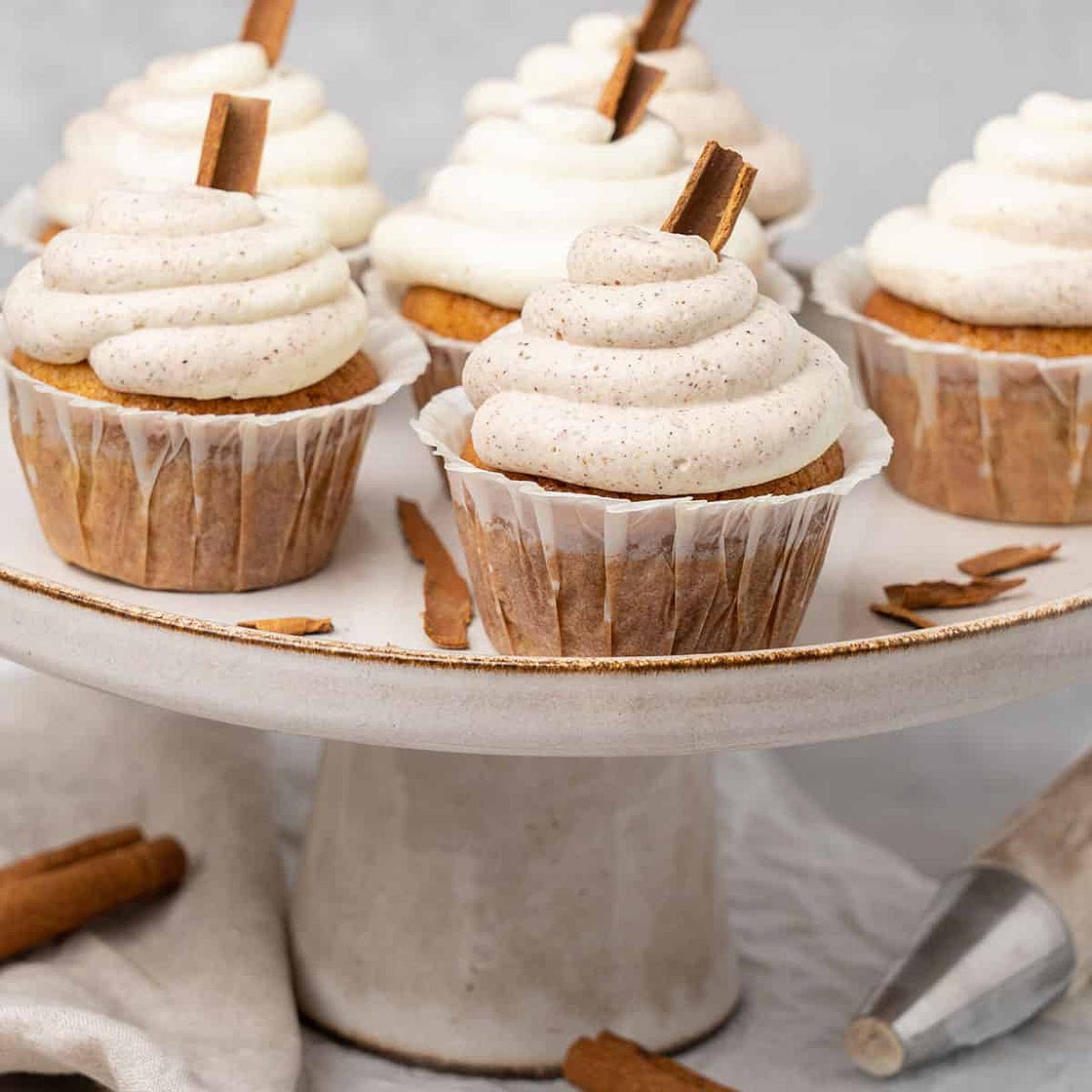Cinnamon Cupcakes (VIDEO)