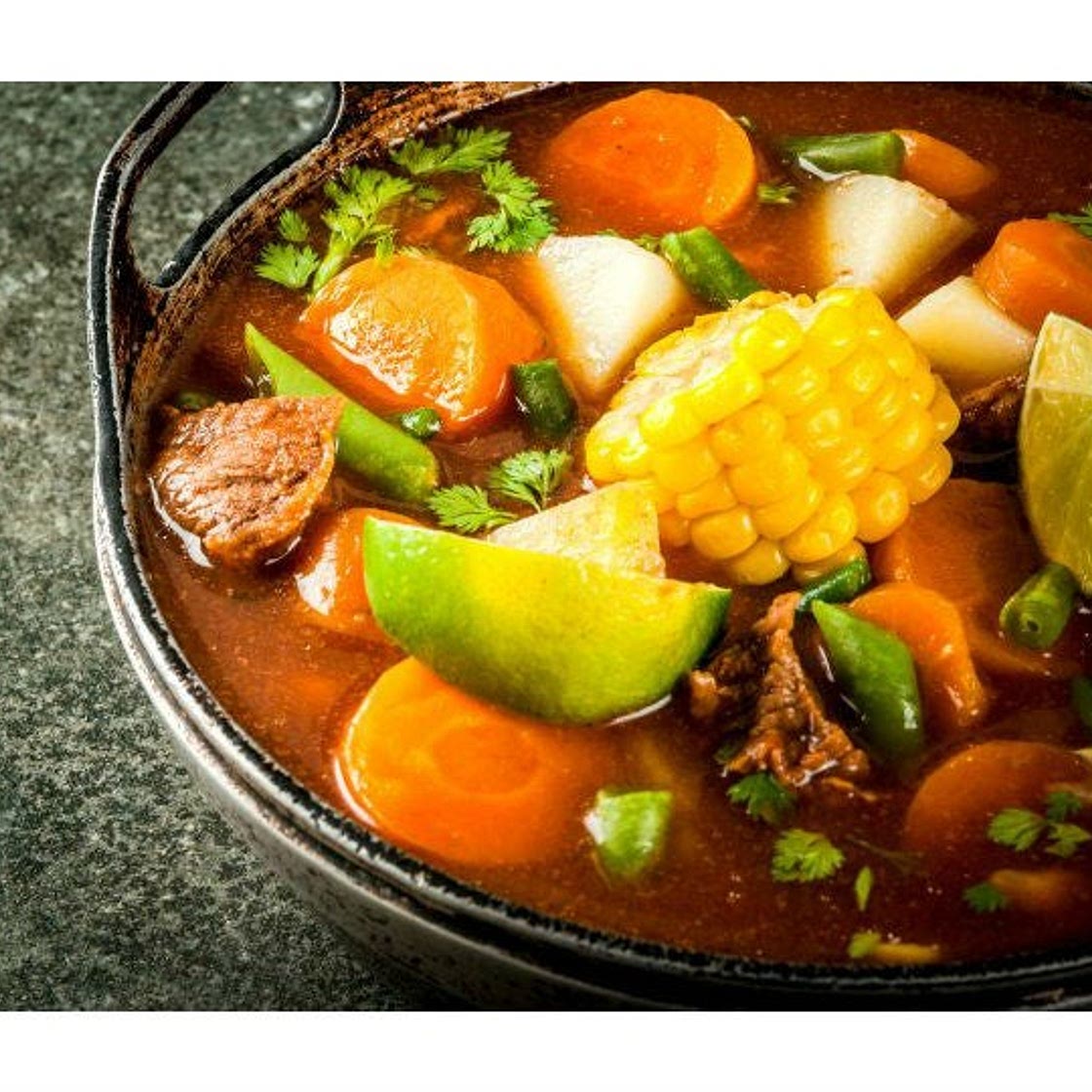 Delicioso puchero tabasqueño lleno de verduras y sabor