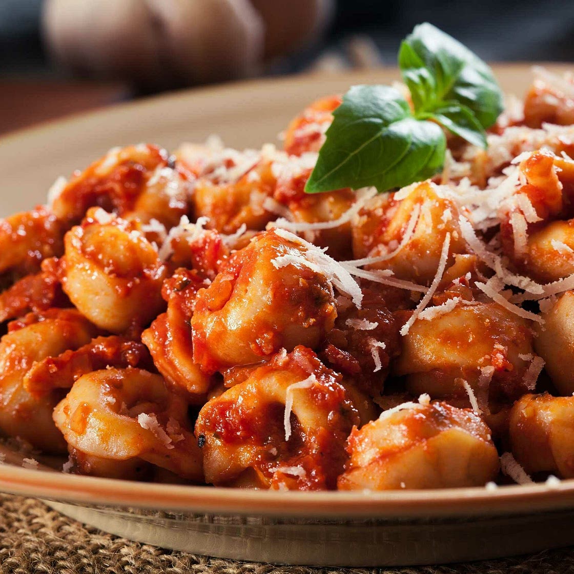 Quick Cheese Tortellini with Tomato Sauce