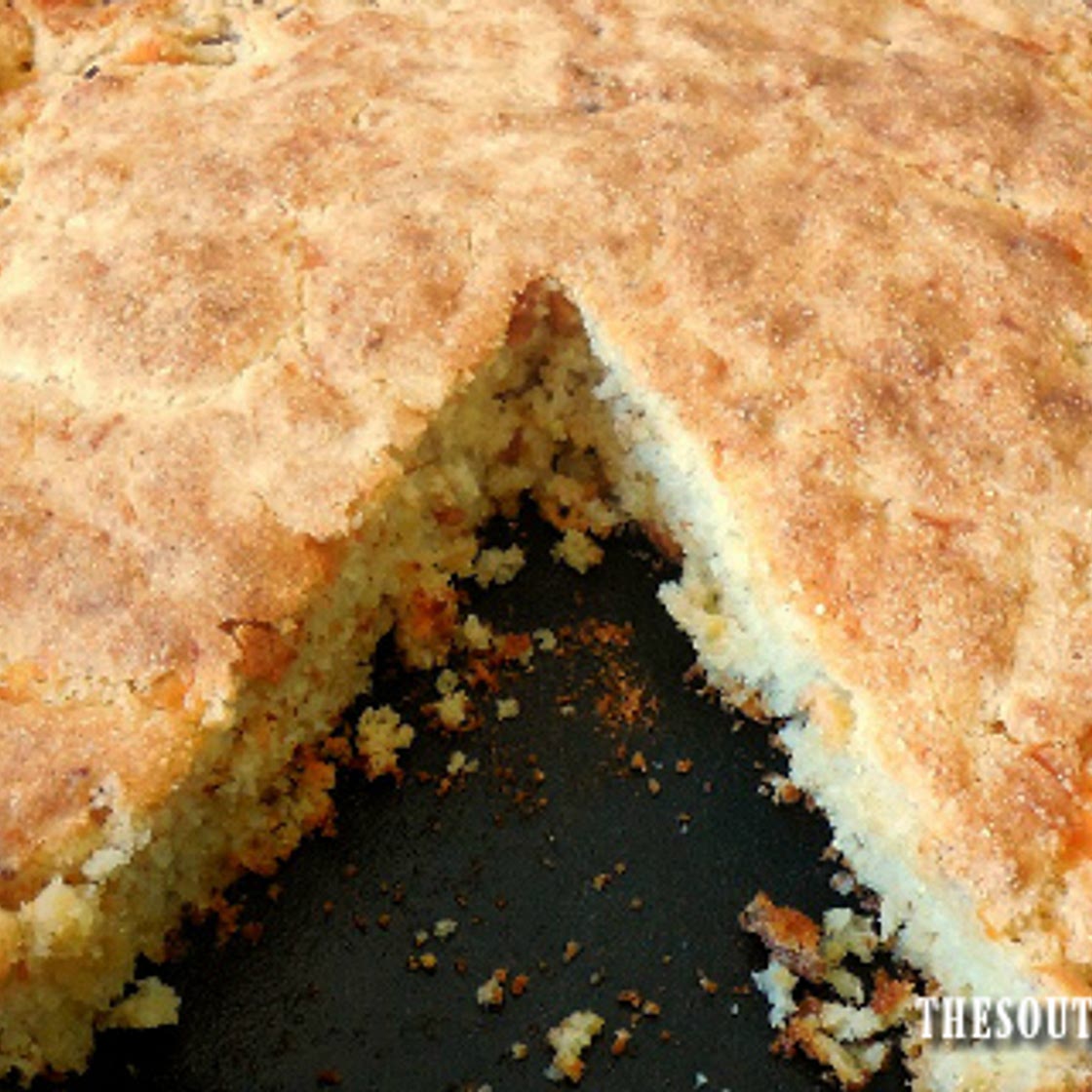 Bacon Cheddar Skillet Cornbread