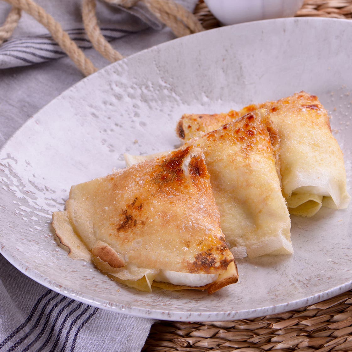 Crepes de nata caramelizados