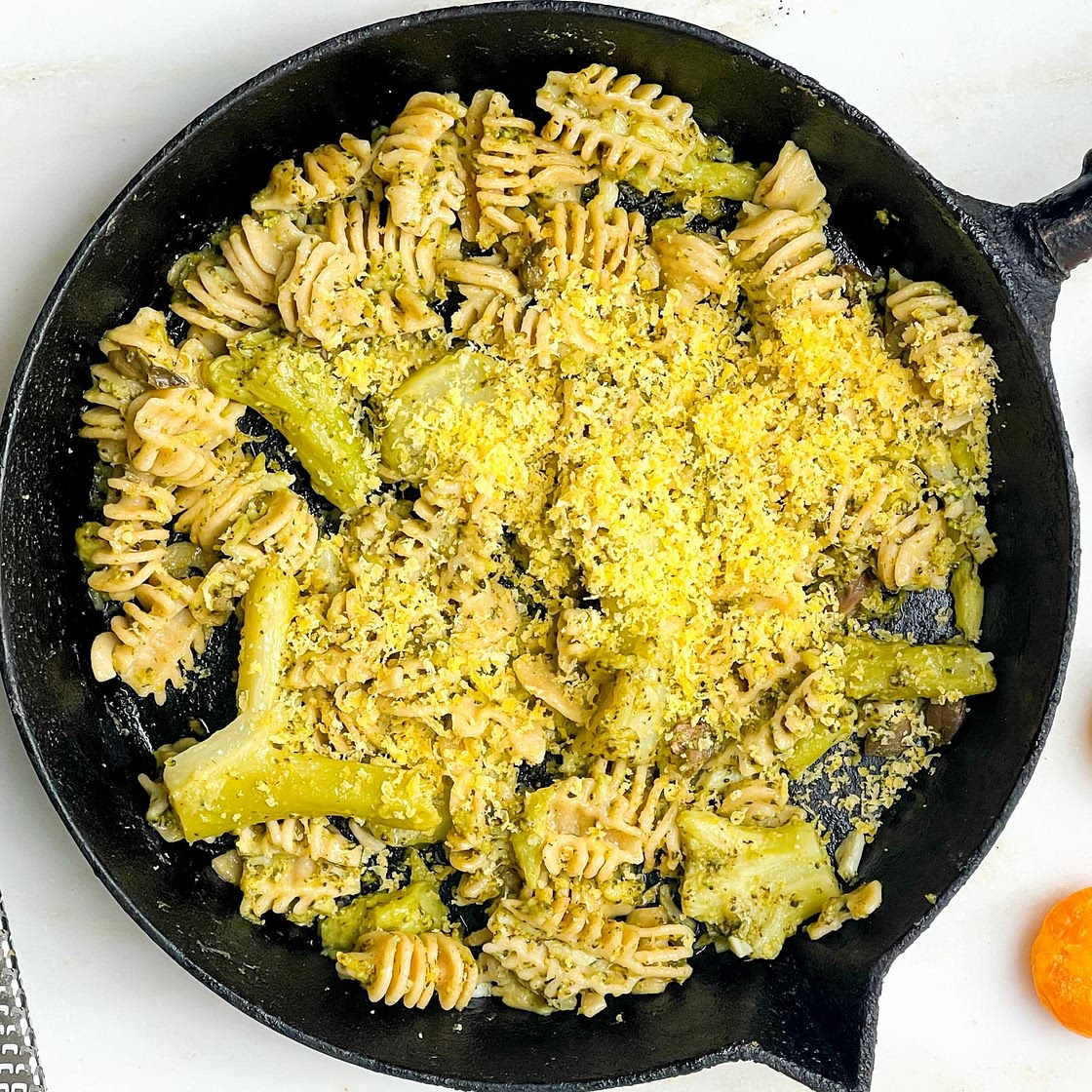 Italian-style whole broccoli pasta