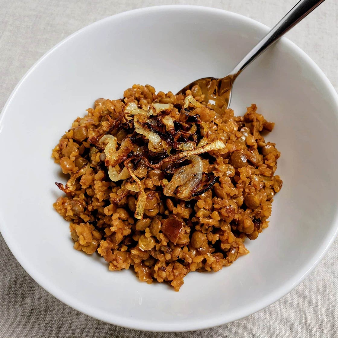 Bulgur mujadara (lentils and bulgur)