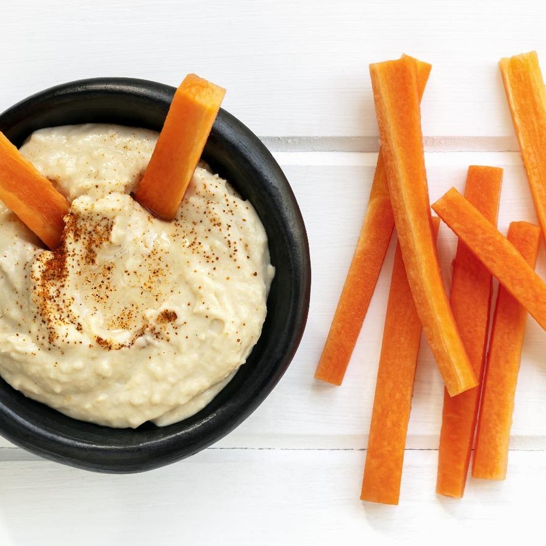 Carrots with Hummus