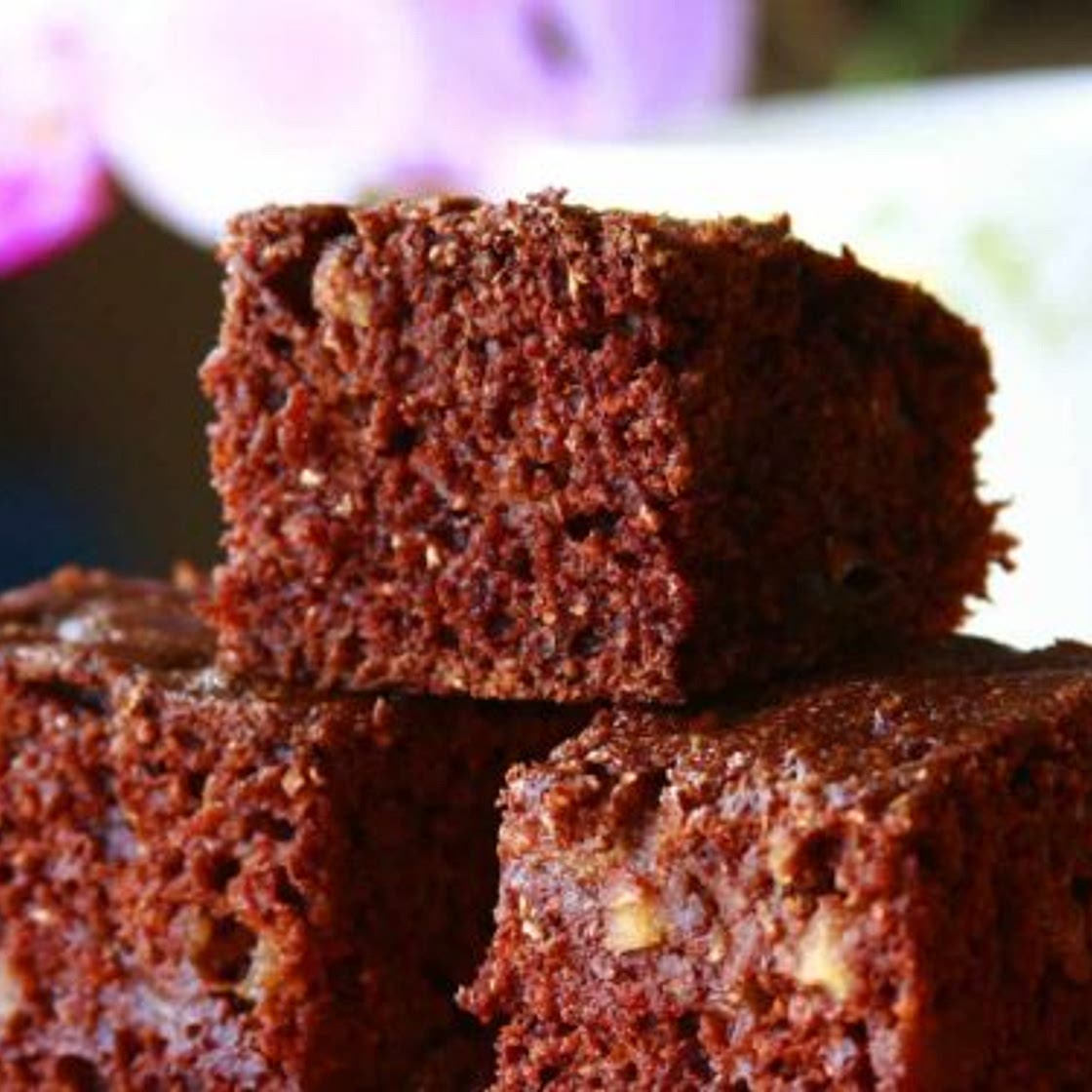 Vegan Cocoa Apple Cake