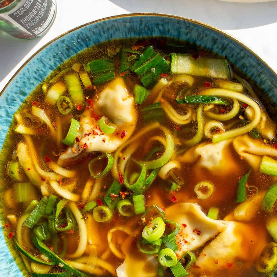 Gyoza Soup (Japanese Dumpling Soup)