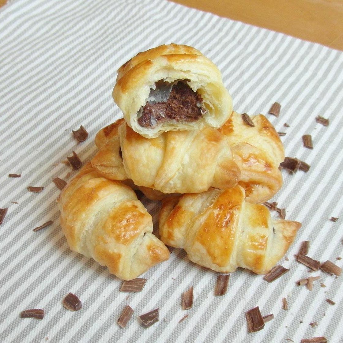 Receita de Croissant de chocolate com massa folhada