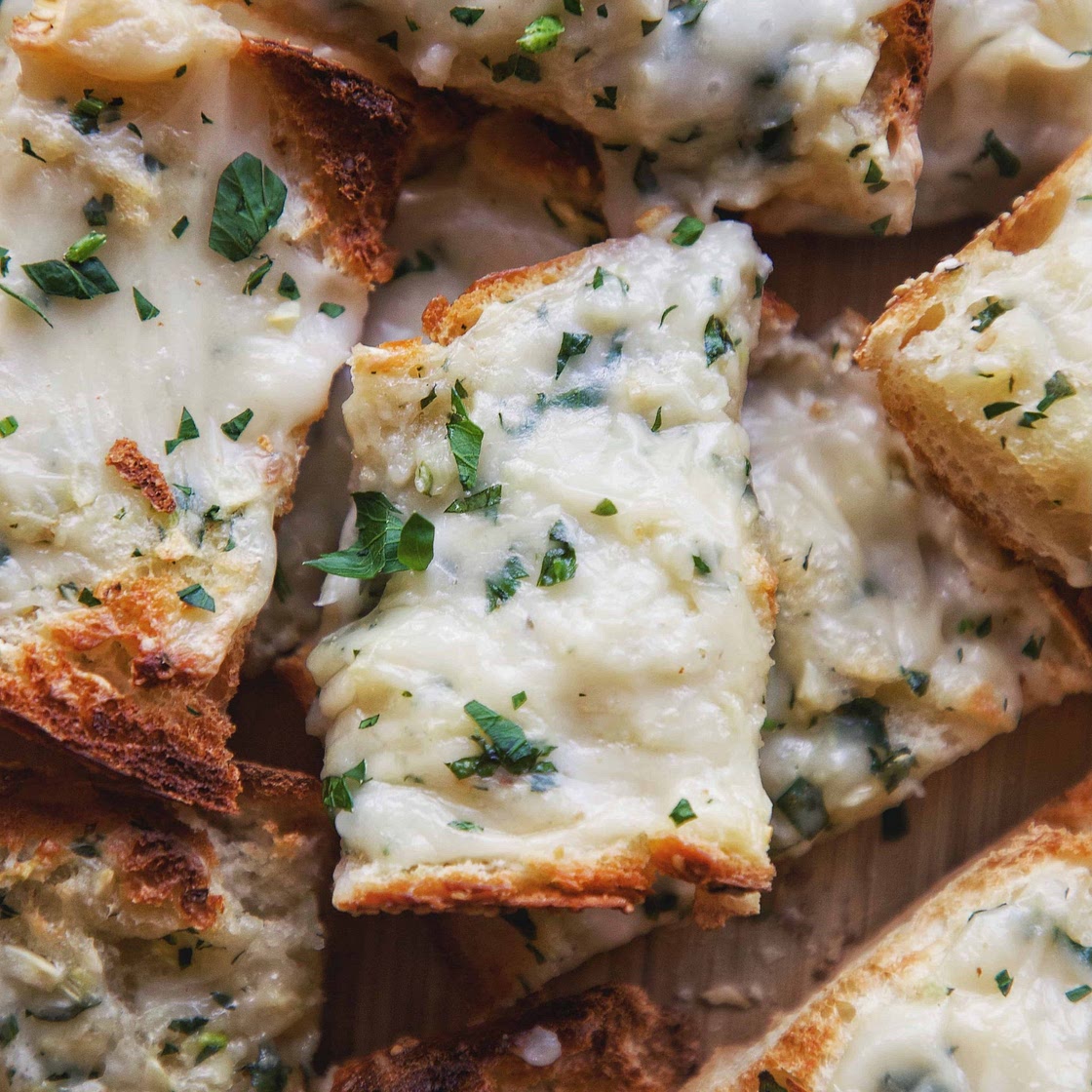 Vegan Cheesy Garlic Bread