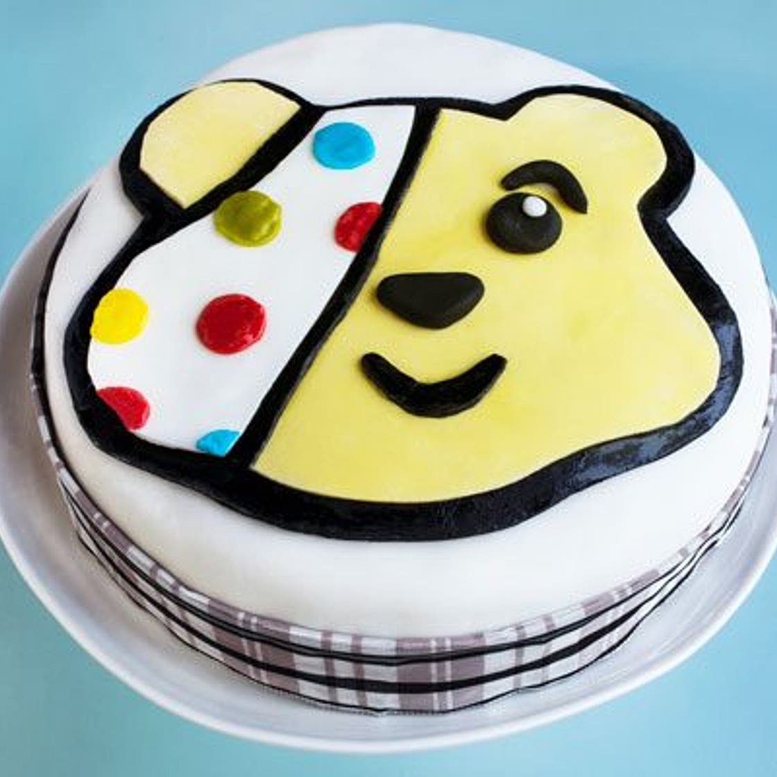 Pudsey bear cake