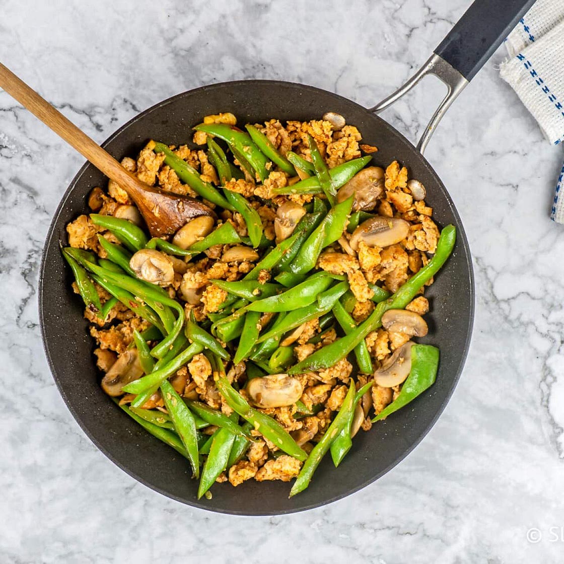 Spicy Turkey, Green Bean, and Mushroom Stirfry