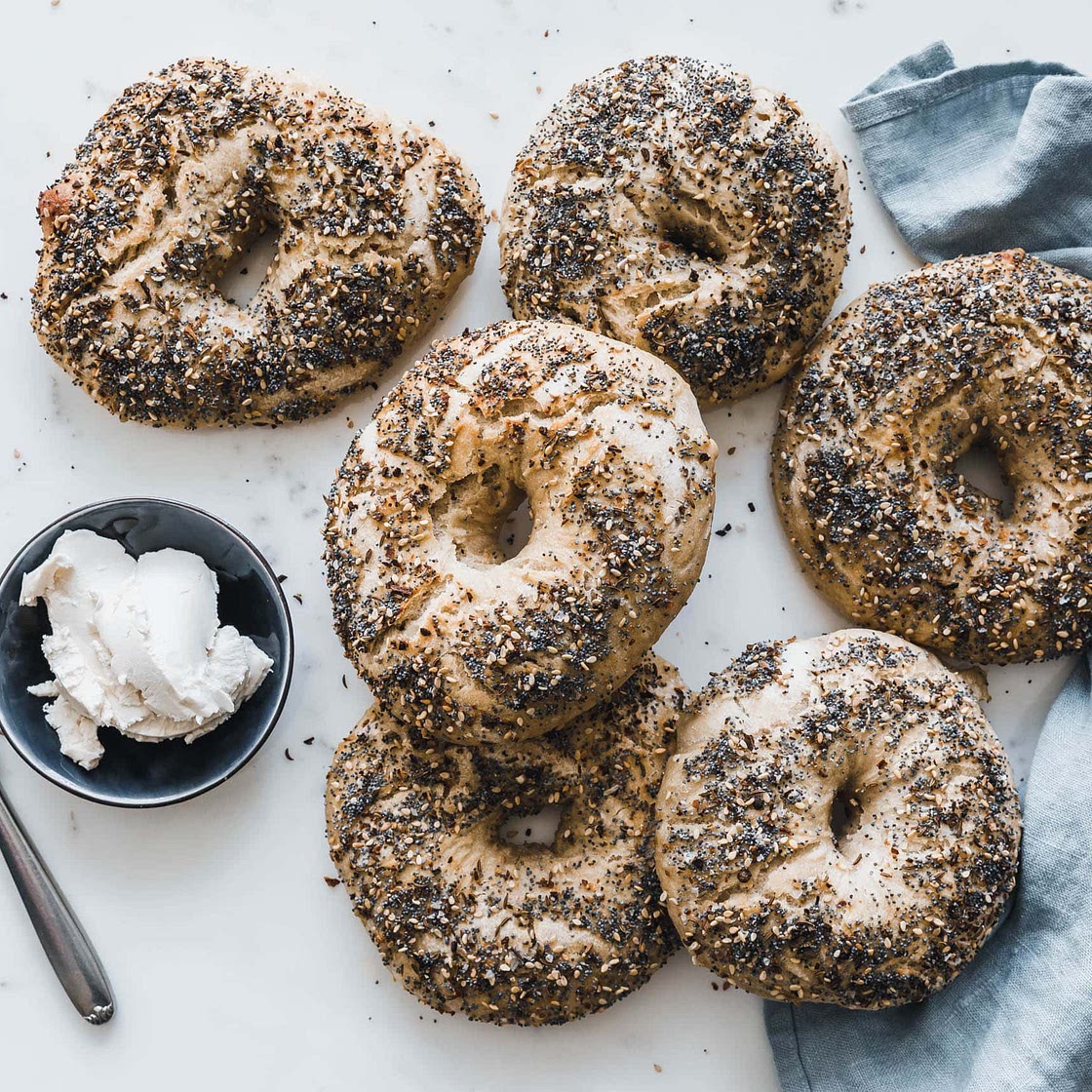 Everything Bagel mit Sauerteig