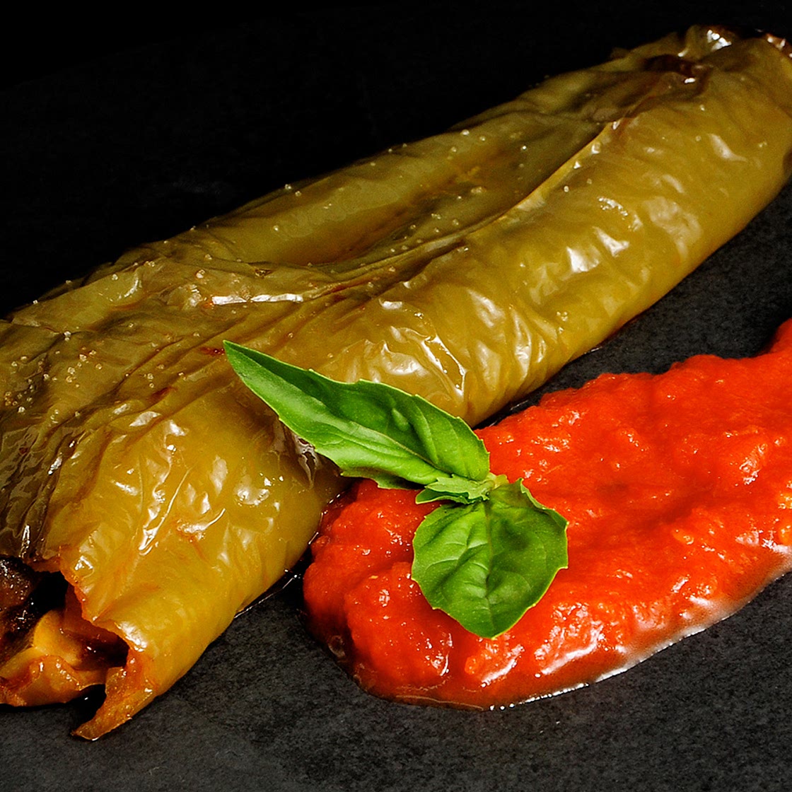 Pimientos italianos rellenos de pisto