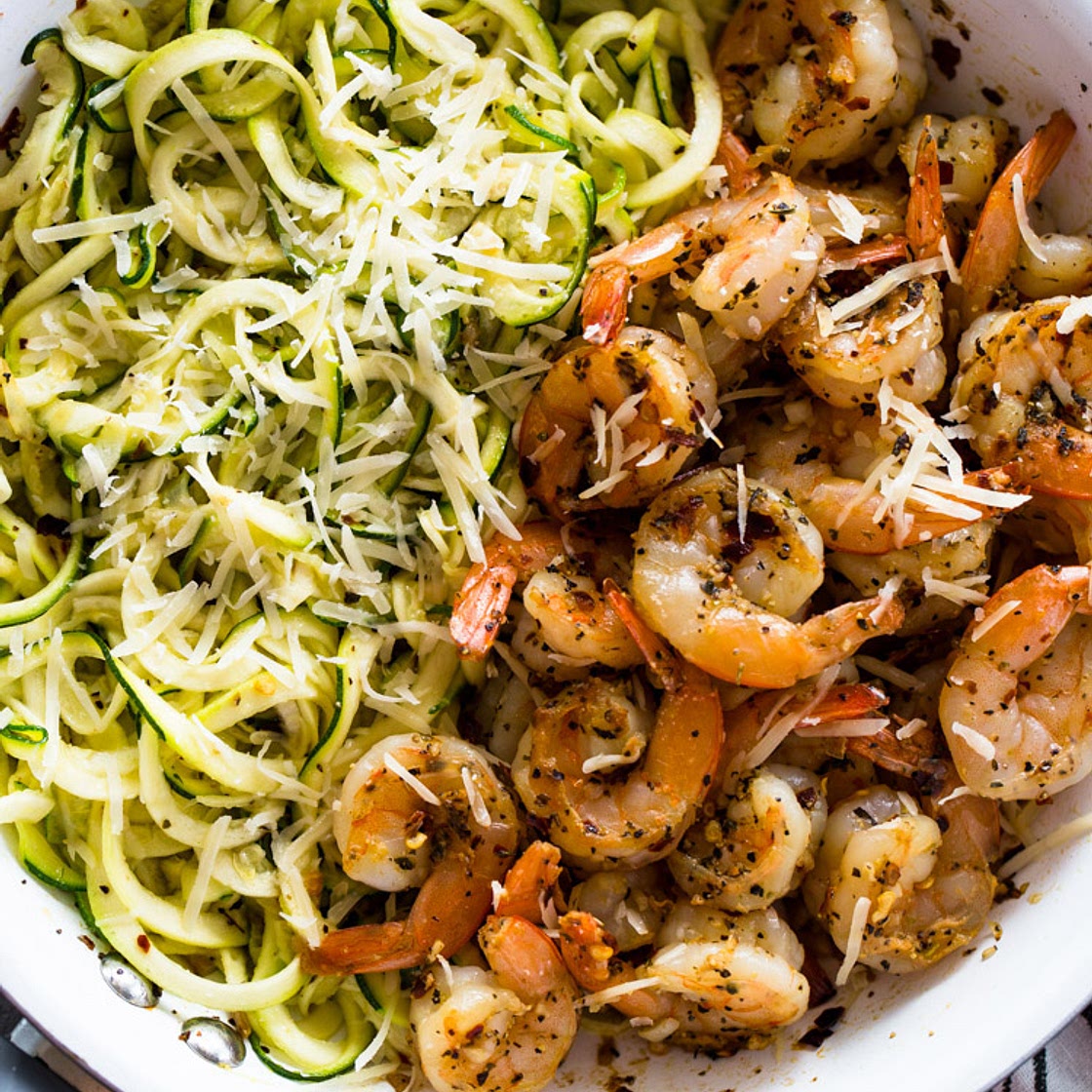 15 Minute Garlic Shrimp Zucchini Pasta