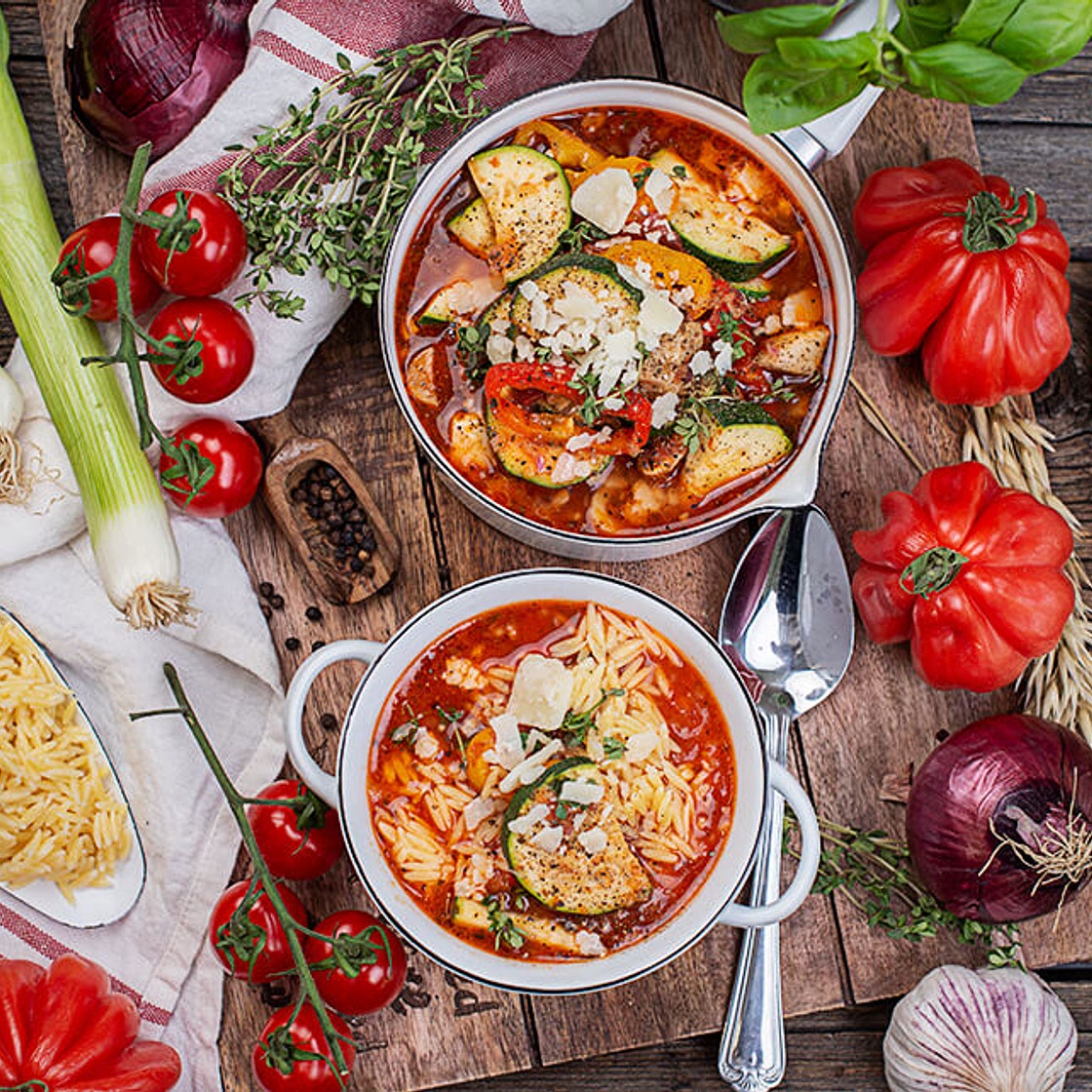 Minestrone mit Nudelreis & Sommergemüse
