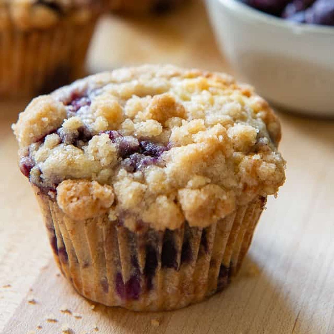 Blueberry Muffins with Crumb Topping