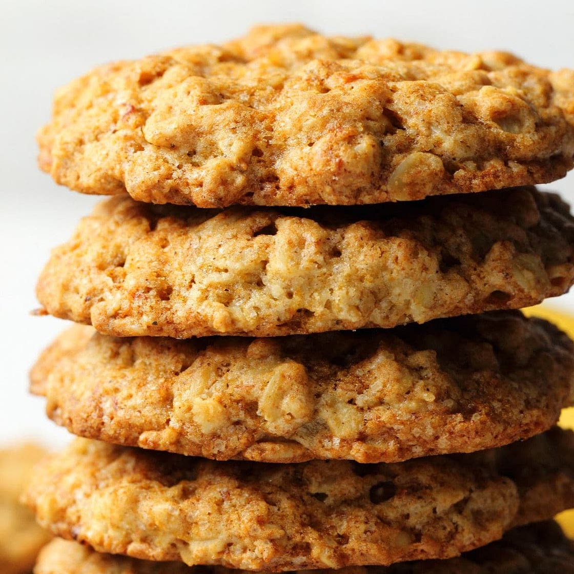 Vegan Banana Oatmeal Cookies