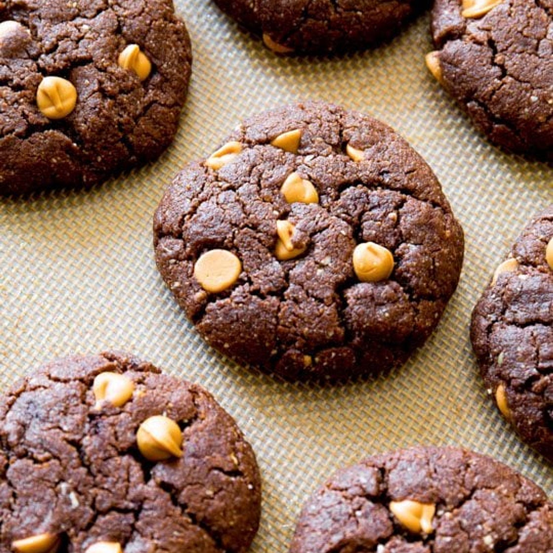 Flourless Peanut Butter Chocolate Cookies