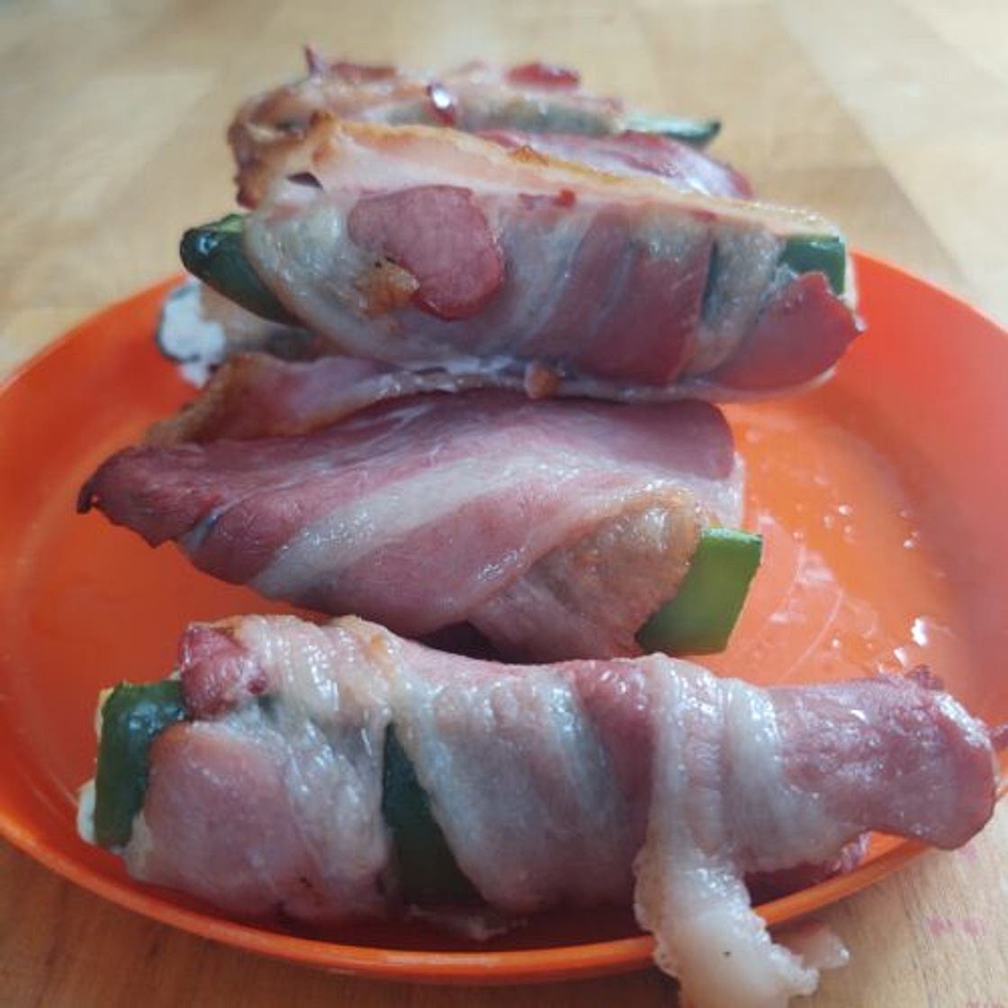 Bacon Wrapped Jalapeño Poppers
