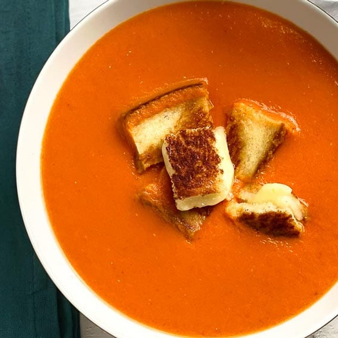 Low FODMAP Cream of Tomato Soup with Grilled Cheese Croutons