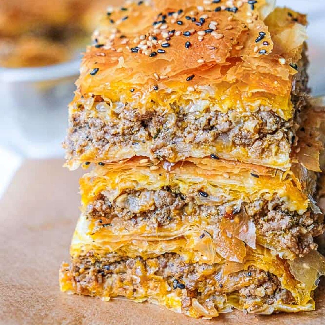 Romanian Meat Pie | Plăcintă cu Carne