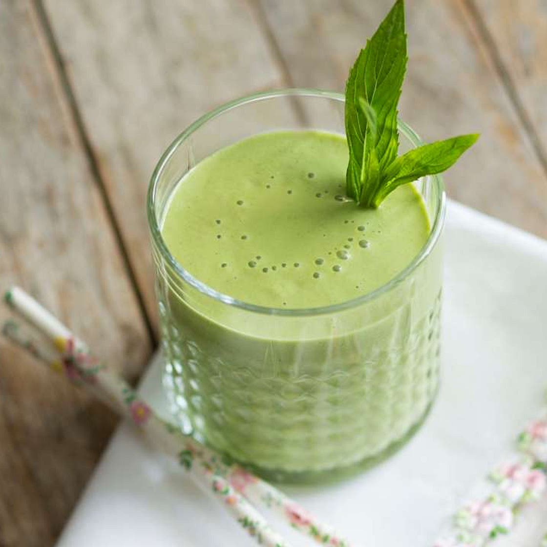 Anti-inflammatory pineapple and turmeric smoothie