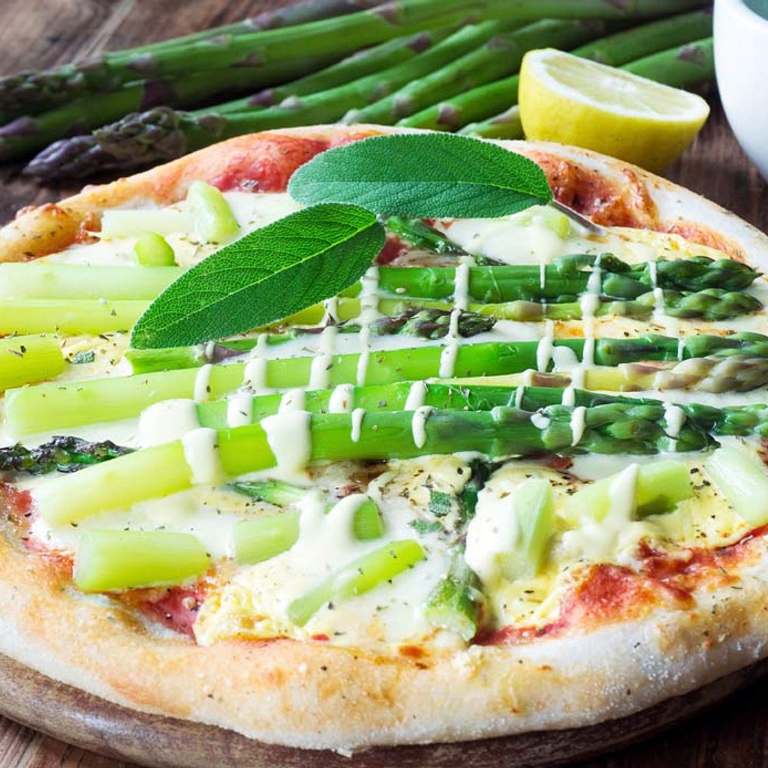 Pizza agli asparagi