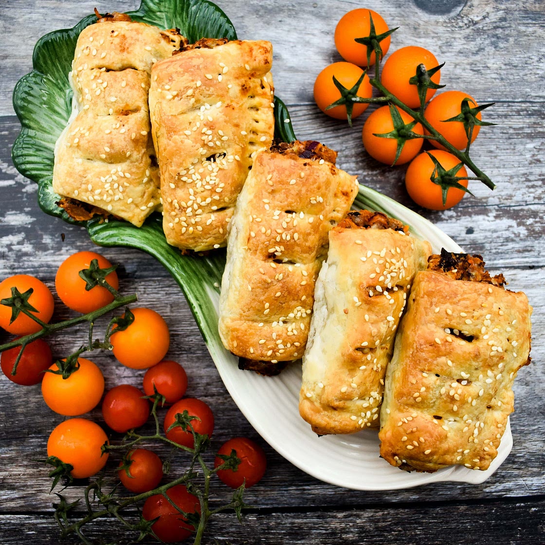 Vegan Sausage Rolls with Red Kidney Beans & Cheese