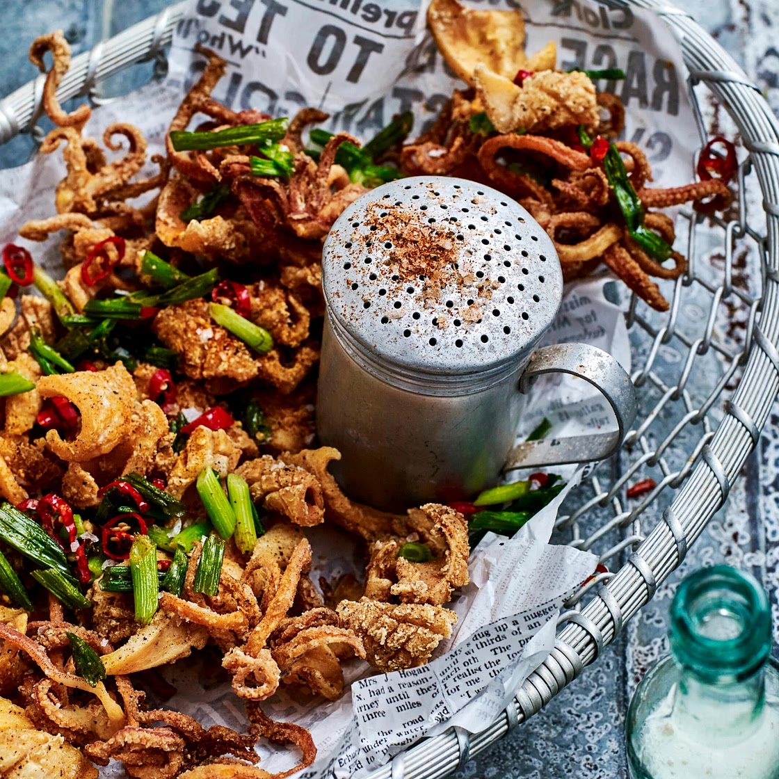 Salt and pepper baby squid