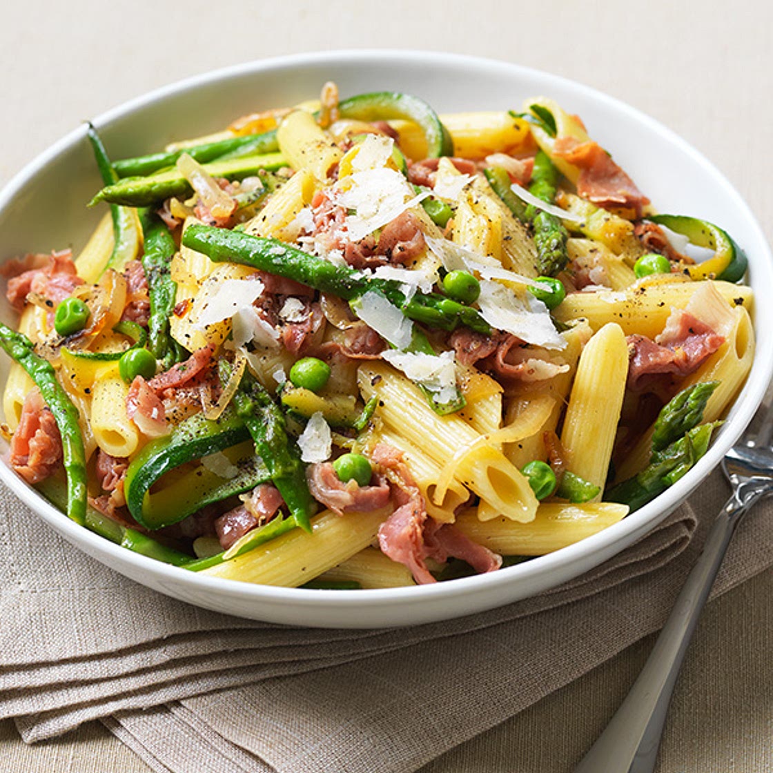 Penne with Parma ham and spring vegetables
