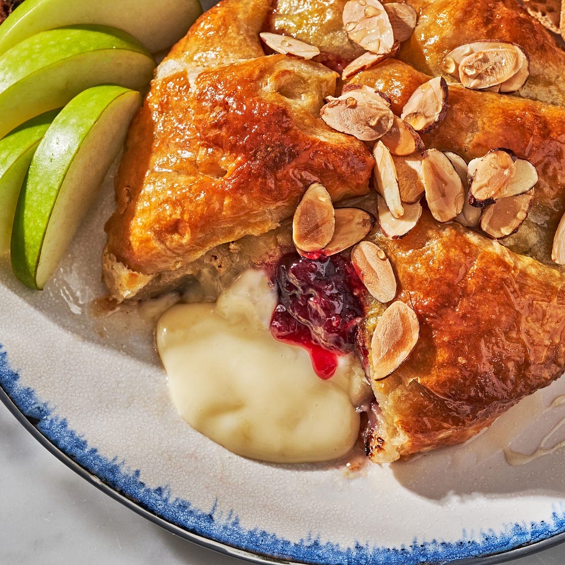 Baked Brie In Puff Pastry