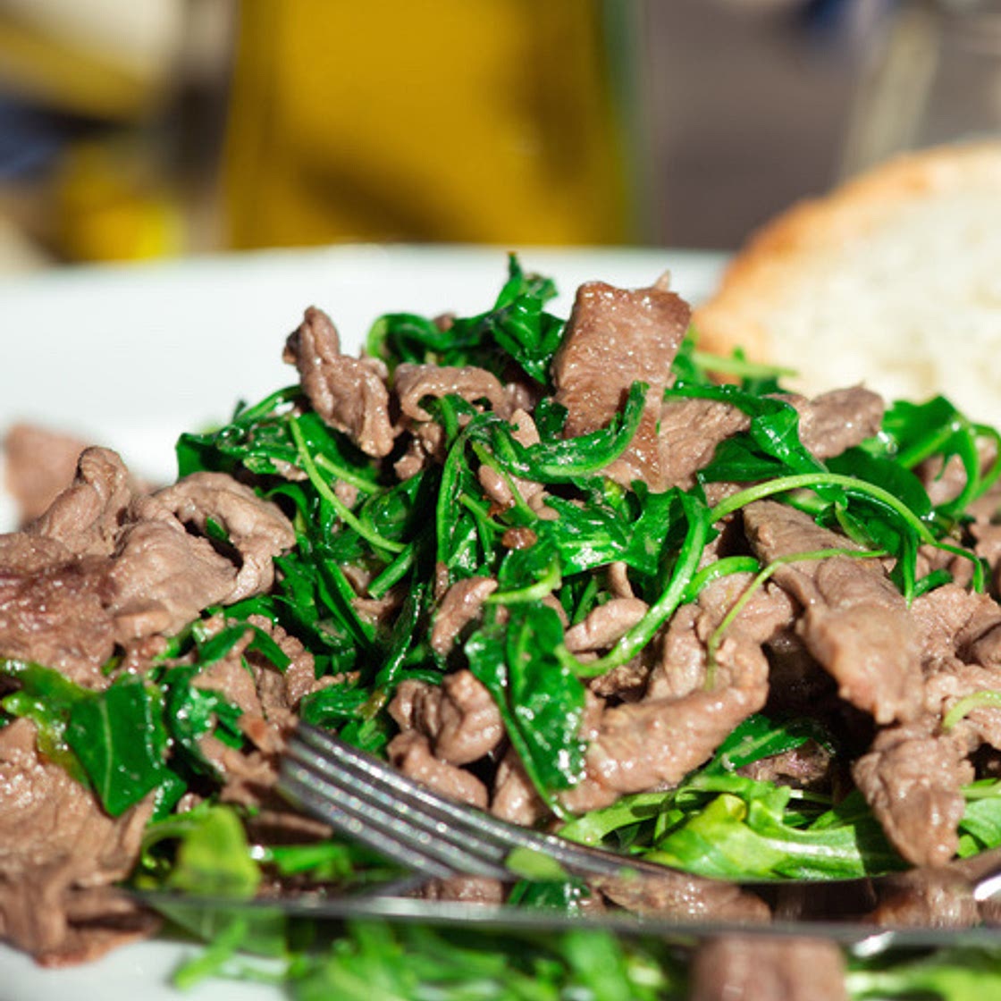 Ricetta straccetti con rucola alla romana