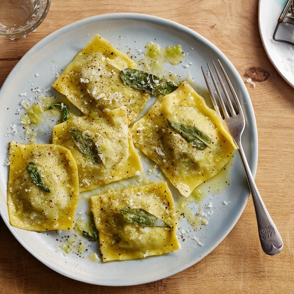 Spinach and ricotta ravioli with sage butter