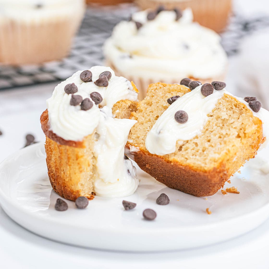 Cannoli Cupcakes