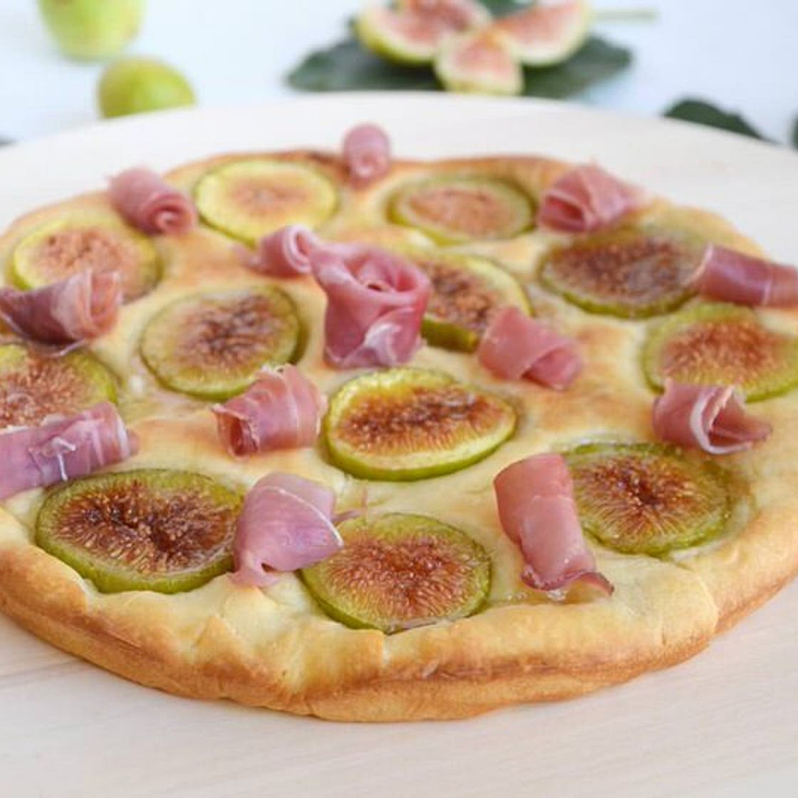 Focaccia con fichi e prosciutto