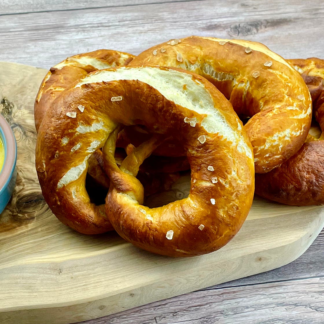 Vegan Soft Pretzels (Brezn)