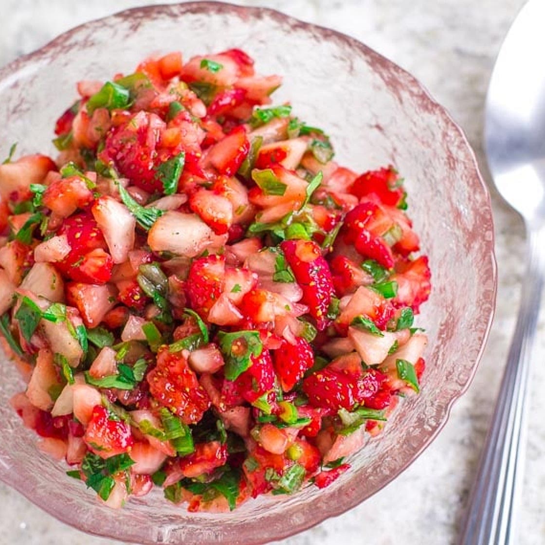 Low FODMAP Fresh Strawberry Salsa