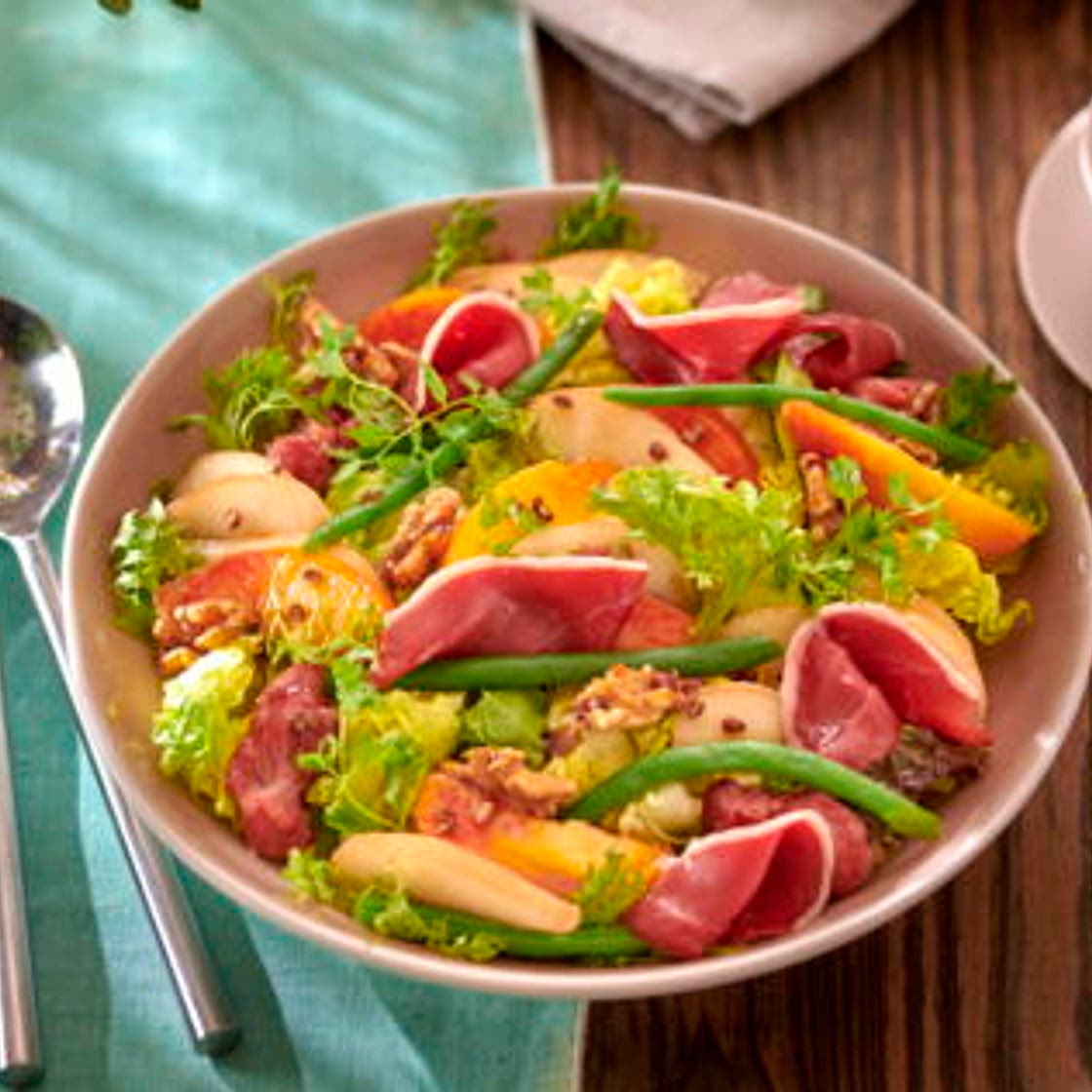 Assiette du Sud-Ouest aux poires et magret fumé