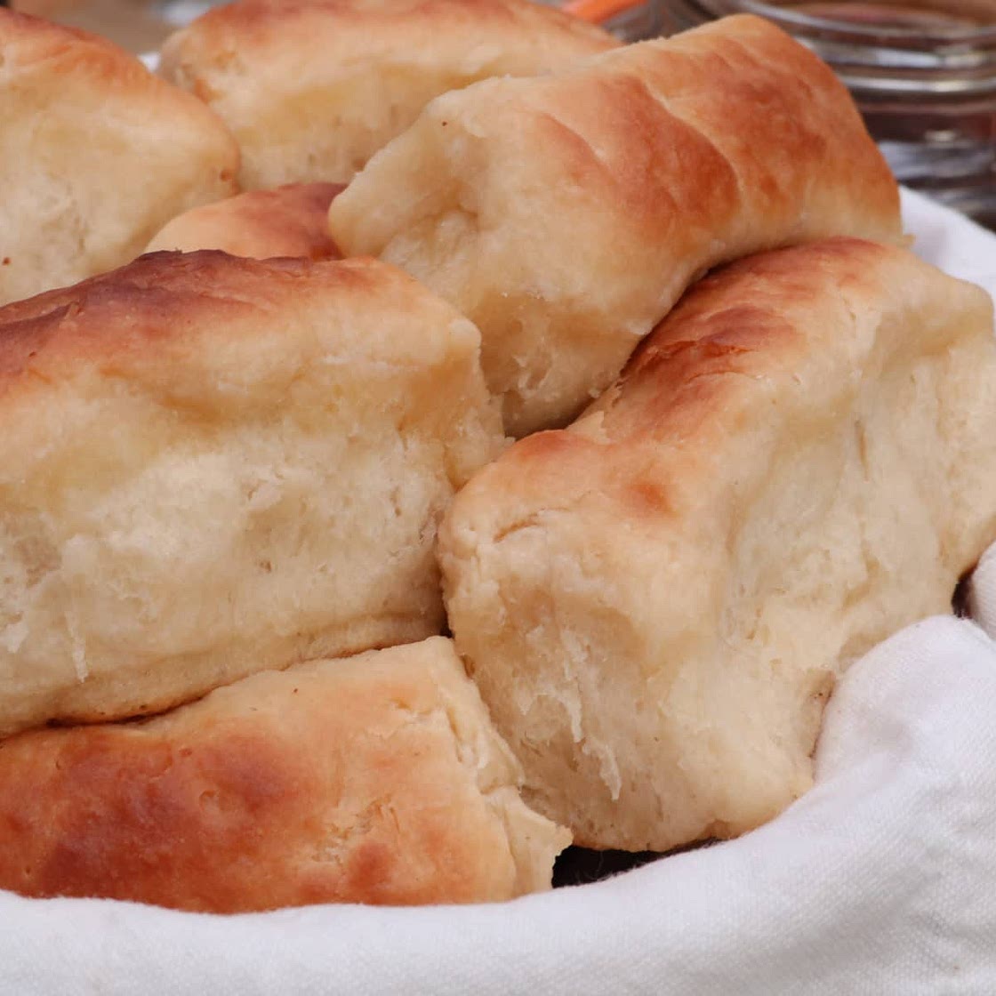 Homemade Dinner Yeast Rolls