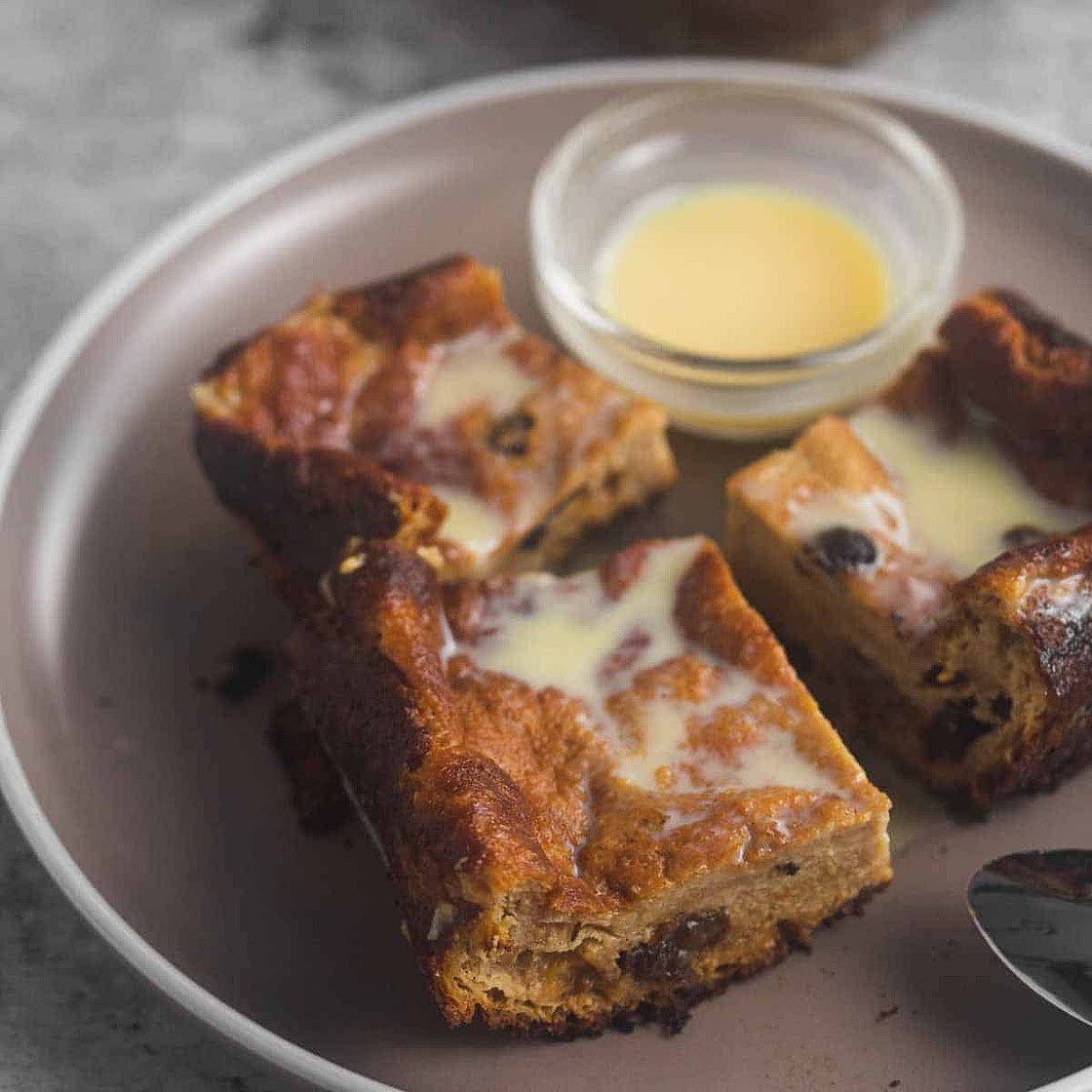 Mamallena Recipe (Panamanian Bread Pudding with raisins)