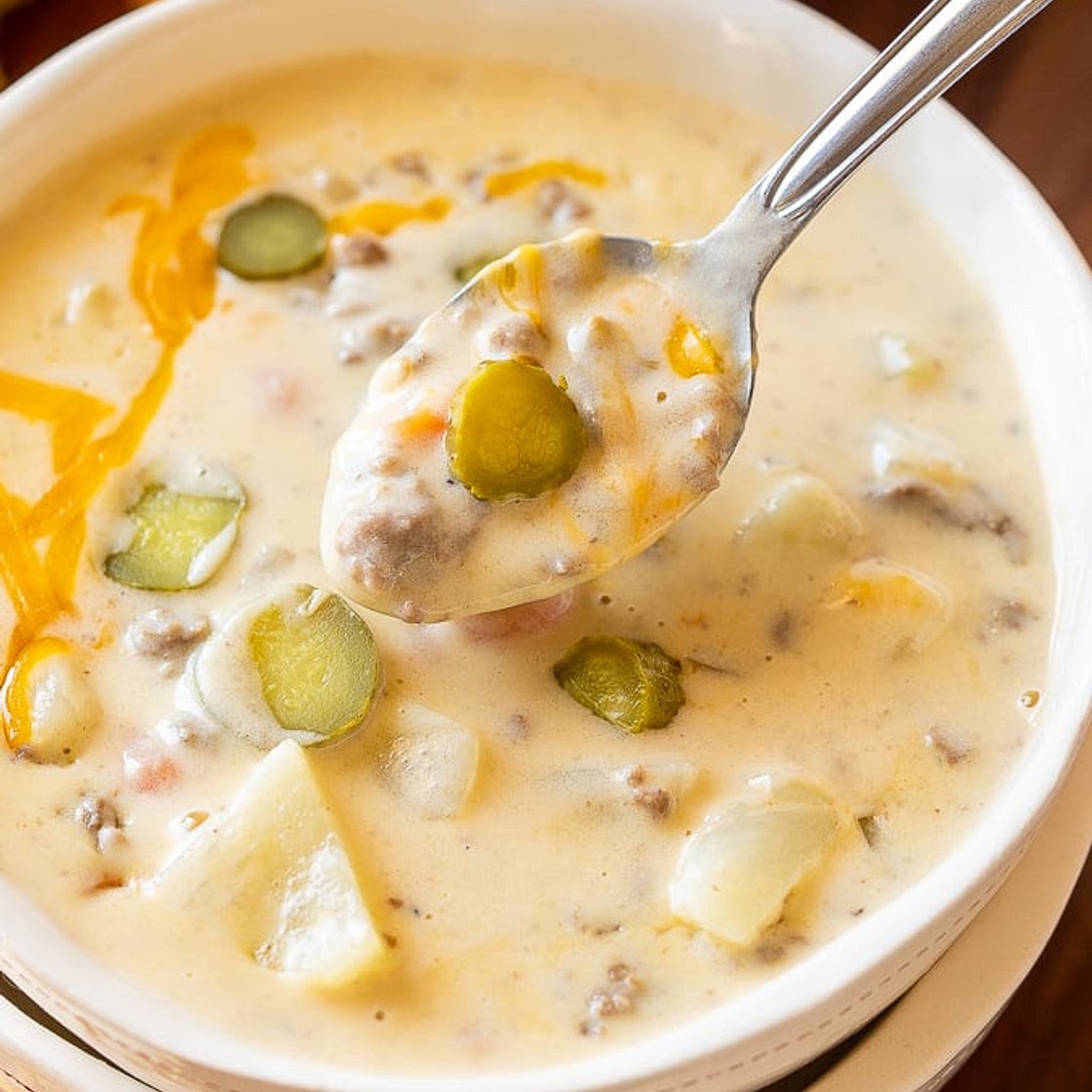 Creamy Cheeseburger Soup