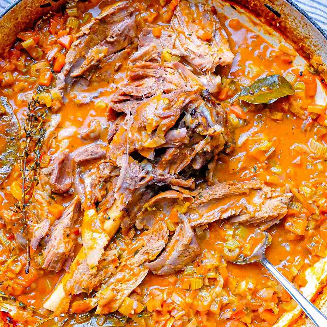 Braised Turkey in White Wine Sauce