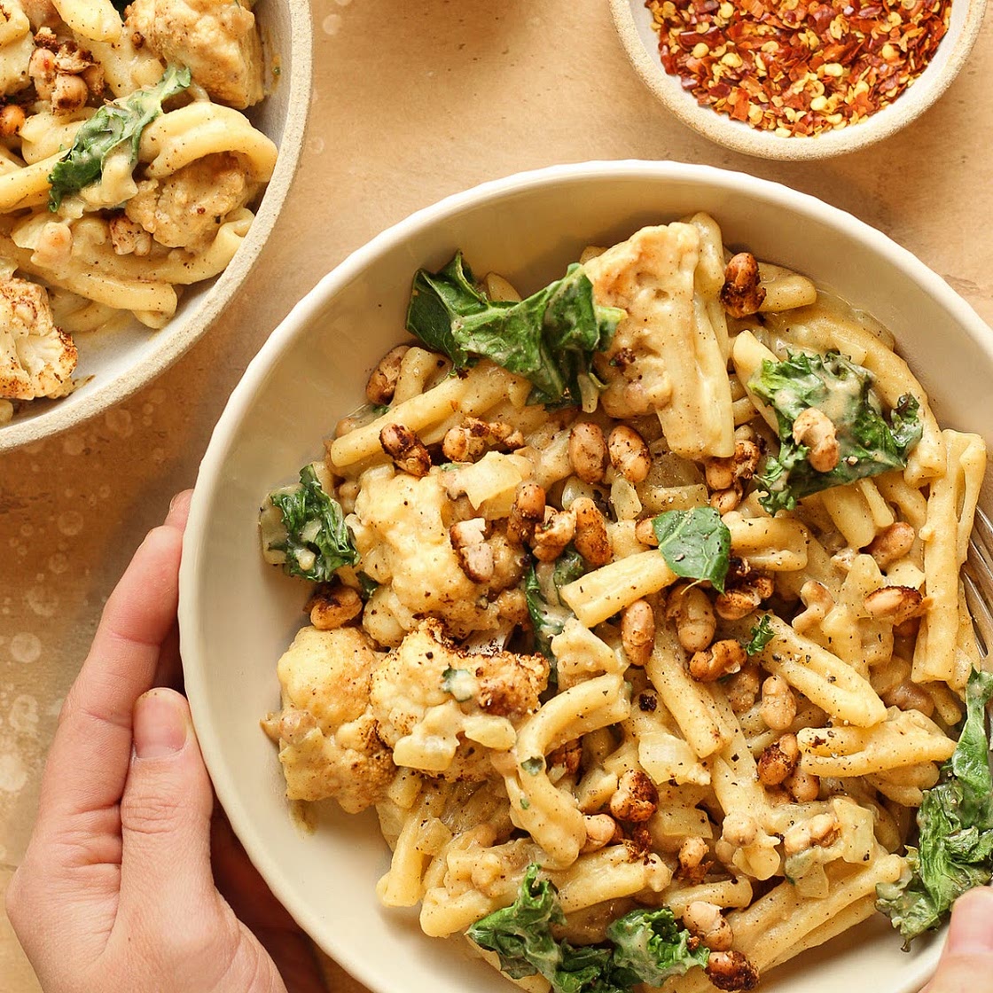 Pasta with Cauliflower, White Beans, and Kale
