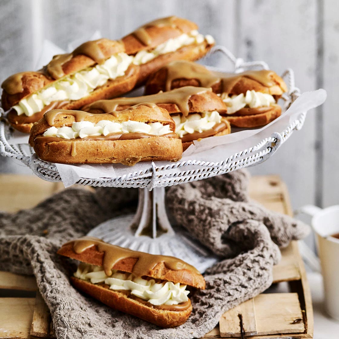 Caramel éclairs