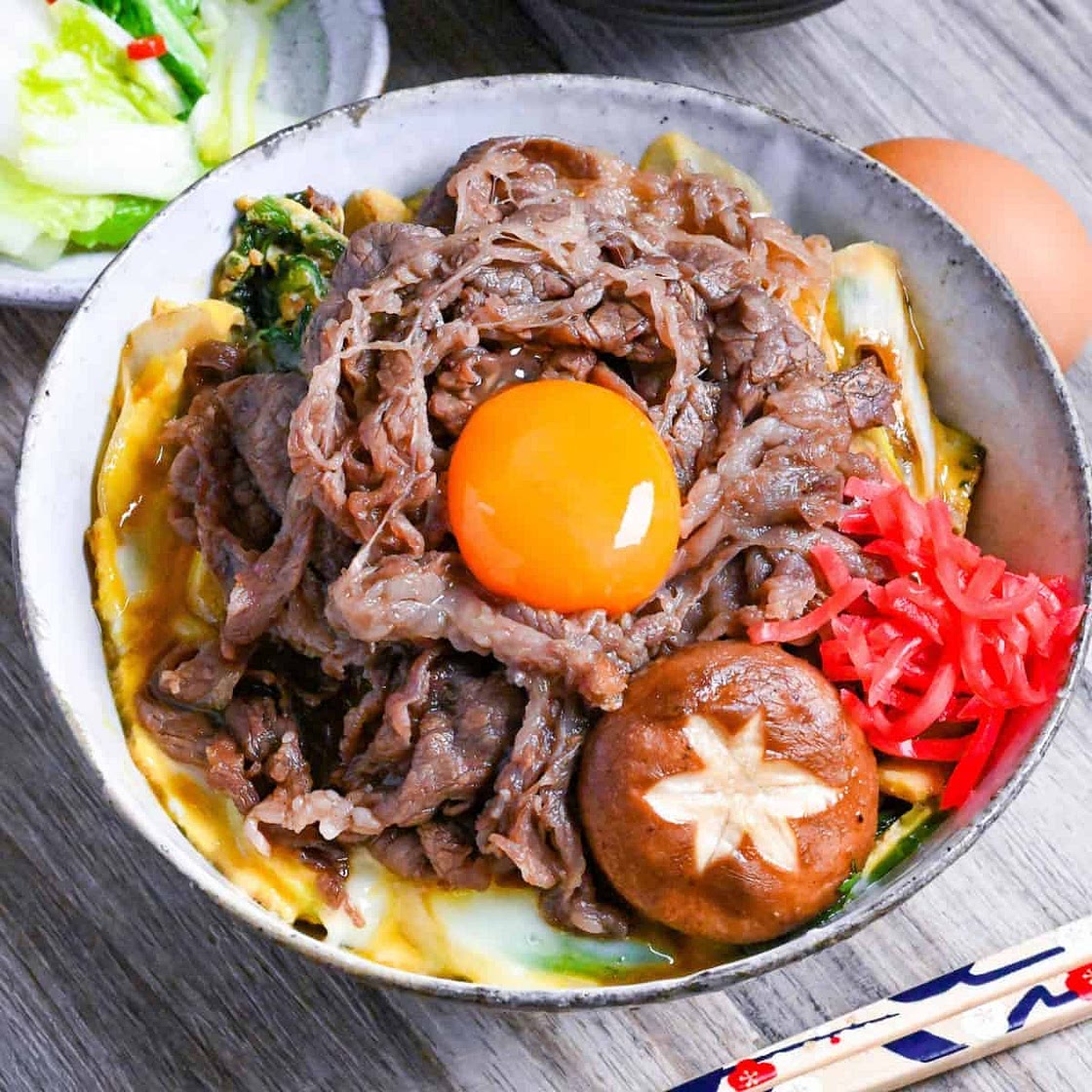 Sukiyaki Don (Sweet Simmered Beef Rice Bowl)