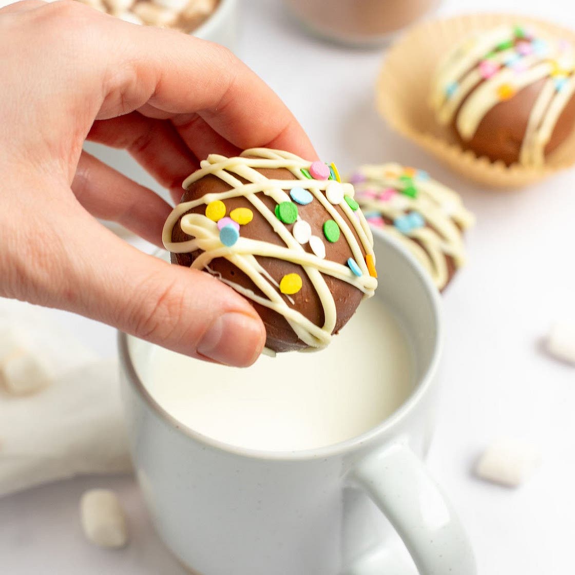 Easy, Fun & Festive DIY Hot Cocoa Bombs