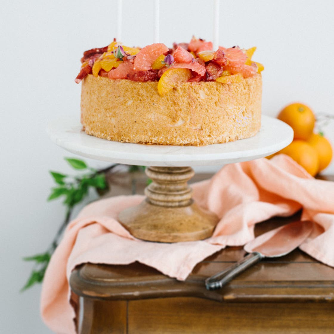 gâteau des anges aux agrumes, vanille & cardamome