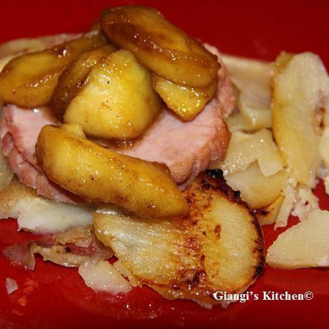 Smoked Pork Chops with Potatoes and Sautéed Apple Slices