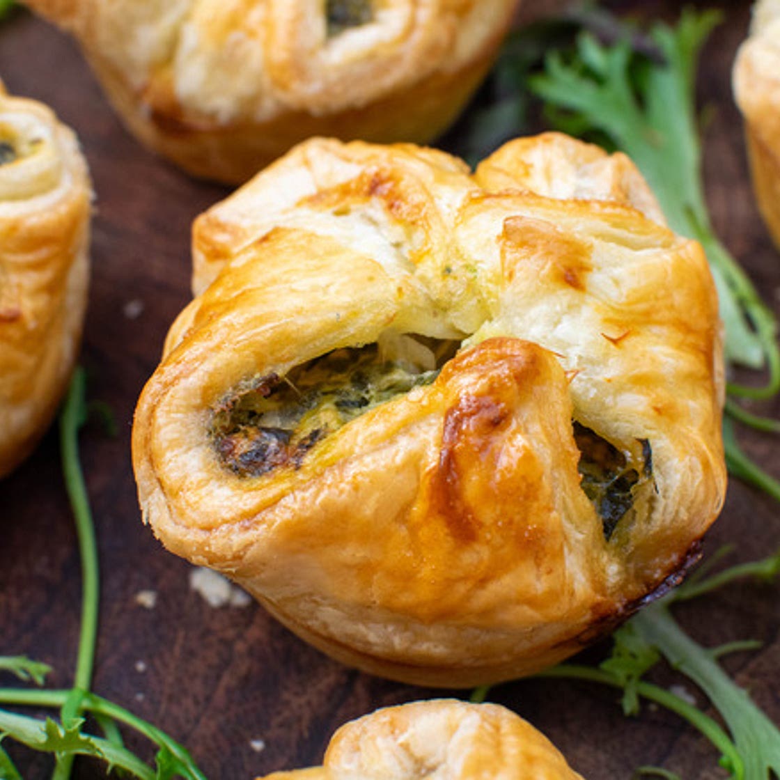 Spinach and Sun-Dried Tomato Puffs Recipe